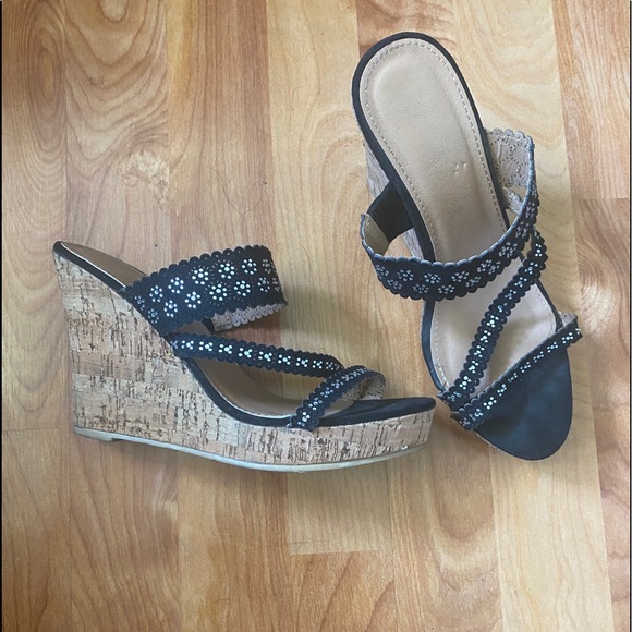 Wedge slip on sandals - Picture 2 of 3